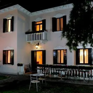 Crispi Casa di campagna Mestre