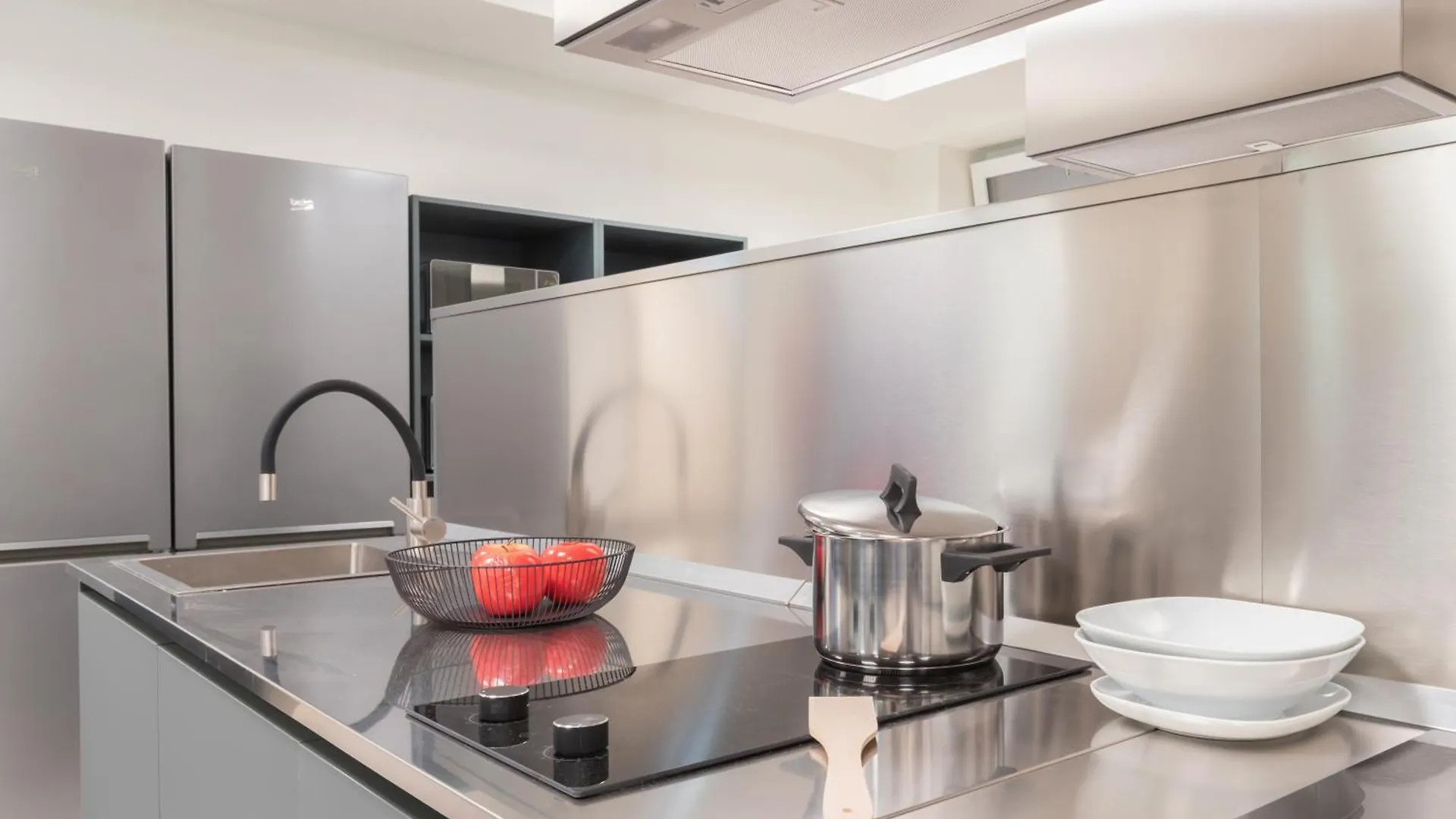 Well-Located Campus Rooms Near City Park Milán 0*,