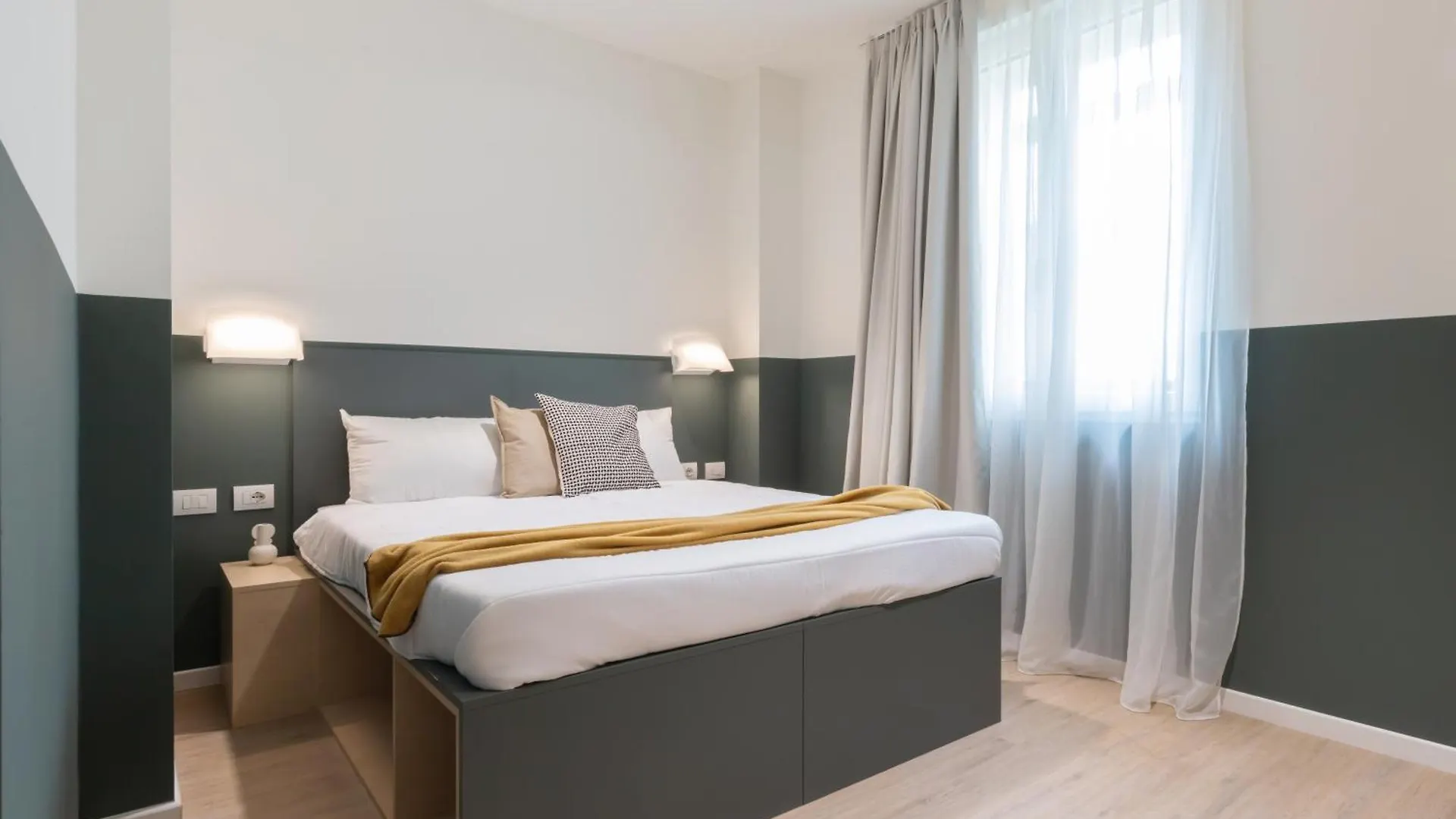 Well-Located Campus Rooms Near City Park Milán 0*,